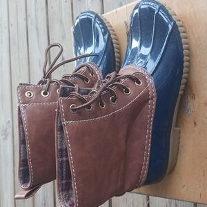Yoki women's rubber duck boots size 6